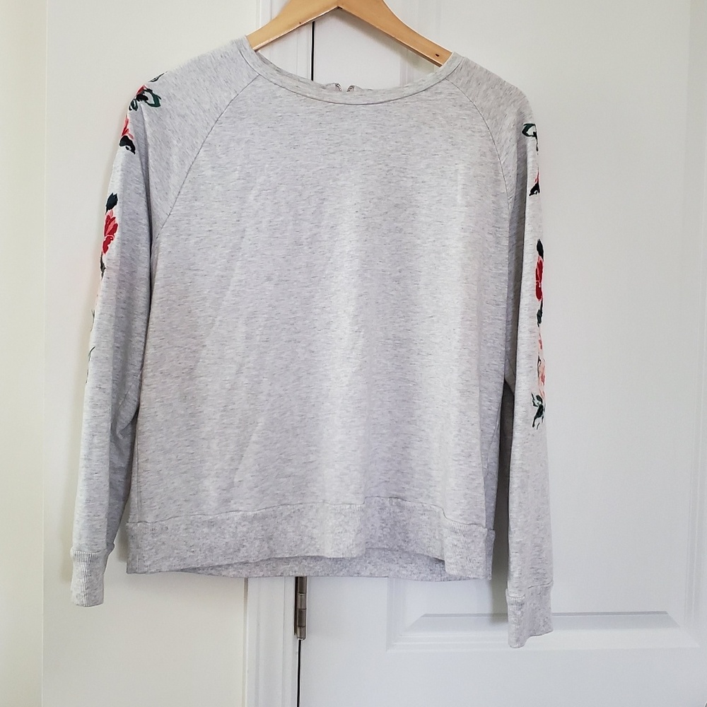 Lightweight Gray sweatshirt with Back Zipper